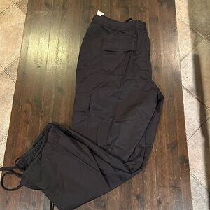 NWT Avenue Women’s Gray Cargo Pants Size 14